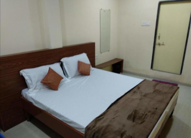 Hotel Abhimanyu Pachmarhi Exterior photo